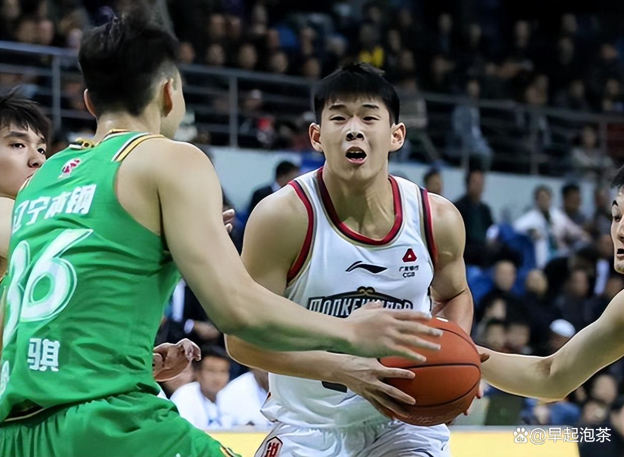 包含刚刚！印第安纳步行者回应争议备战CBA常规赛里程碑夜巴塞罗那单刀错失，那不勒斯更衣室发声备战法甲的词条